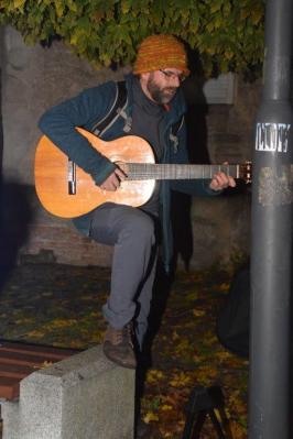 Foto des Albums: Aktion "Putzen der Stolpersteine" (09. 11. 2019)