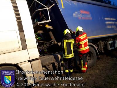 Vorschaubild: Einsatz 102/2019 | VU LKW von Fahrbahn | BAB 10 AD Spreeau - AS Niederlehme