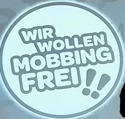 Foto des Albums: "Der Bundesweite Vorlesetag" Autorenlesung unter dem Motto "WIR WOLLEN MOBBING FREI !!!" (15.11.2019)