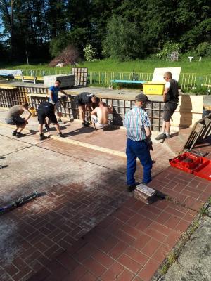 Foto des Albums: Renovierungsarbeiten des Freizeitklubs im Schwimmbad (10. 06. 2020)