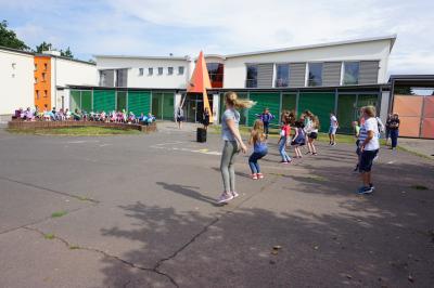 Foto des Albums: 58 Kinder eingeschult