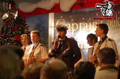 Foto des Albums: Captain Cook & Seine Singenden Saxophone im Hauptbahnhof, Potsdam (11.12.2006)