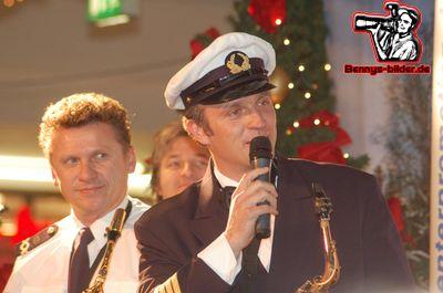 Foto des Albums: Captain Cook & Seine Singenden Saxophone im Hauptbahnhof, Potsdam (11.12.2006)