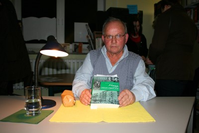 Foto des Albums: "Marga, Unkraut vergeht nicht" - Lesung mit Klaus Hoferichter (04.03.2009)