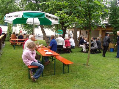 Foto des Albums: Morgentliches Treffen auf dem Gelände der Brauerei Jahns Bräu in Ludwigsstadt (28.06.2008)