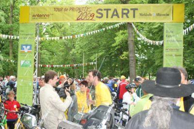 Foto des Albums: Start der Tour de Prignitz in Wusterhausen/Dosse (11.05.2009)