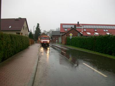 Foto des Albums: Einsatz Nr. 105/2010 - Überflutete Straße in der Ortslage Dissen