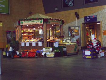 Foto des Albums: Weihnachtsmarkt im Hbf Dessau (03.12.2008)