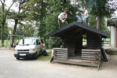 Foto des Albums: Aktion "Handwerk hilft Kindern" - Ferienwaldheim in Degerloch (30.08.2011)