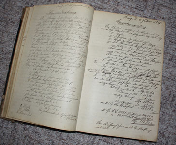 Es beeinhaltet Sitzungsprotokolle von 1913 - 1938. 