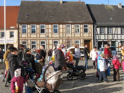 Foto des Albums: Weiberfastnacht 2012 (17.02.2012)