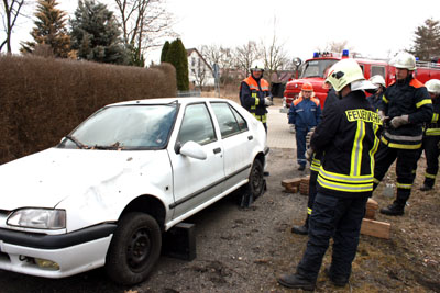 Foto des Albums: Feuerwehr Burg (Spreewald) trainierte Technische Hilfeleistung