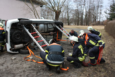Foto des Albums: Feuerwehr Burg (Spreewald) trainierte Technische Hilfeleistung
