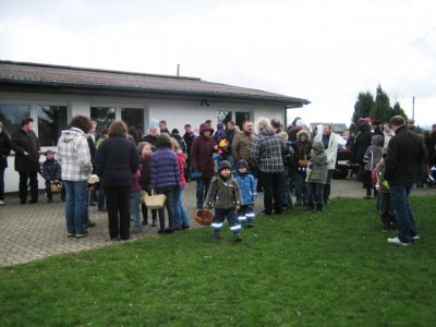 Foto des Albums: Ostereier sammeln auf dem Sportplatz (07. 04. 2012)