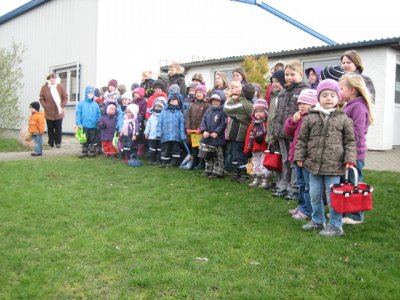 Foto des Albums: Ostereier sammeln auf dem Sportplatz (07. 04. 2012)