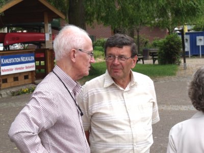 Vorschaubild: Der schwedische Schriftsteller Lars Wikander (links) im Gespräch mit Wolfgang Schimmel.