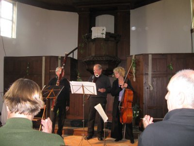 Foto des Albums: 9.Sommerkonzert in der Dorfkirche Wulkow (04.06.2012)