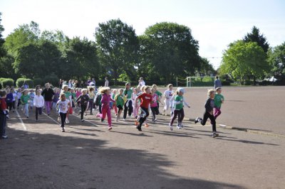 800m-Lauf der M&auml;dchen! 