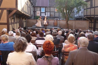 Foto des Albums: Sommertheater im Herbst'schen Haus (22.06.2012)