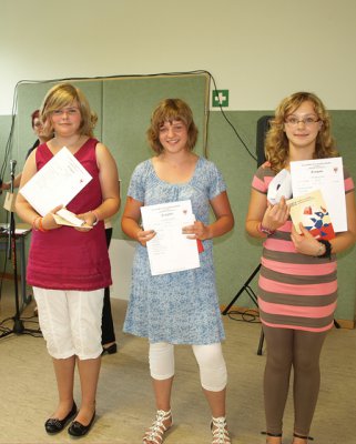 Foto des Albums: Zeugnisausgabe der 6. Klasse (20. 06. 2012)