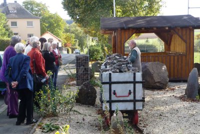 Foto des Albums: Erzählkaffee im Goldenen Oktober zu Gast in Bettendorf  - Geologische Freimuseum, Mineraliensammlung sowie Bettendorfer Mundart
