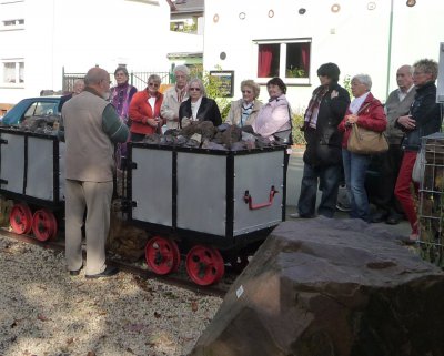 Foto des Albums: Erzählkaffee im Goldenen Oktober zu Gast in Bettendorf  - Geologische Freimuseum, Mineraliensammlung sowie Bettendorfer Mundart