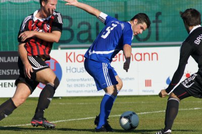 Foto des Albums: Weitere Spielszenen vom Spiel gegen Saas-Bayreuth