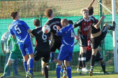 Foto des Albums: Weitere Spielszenen vom Spiel gegen Saas-Bayreuth