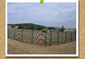 Der Zaun ist montiert  