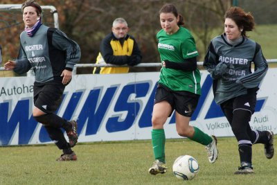 Foto des Albums: Damen: FC Vorwärts gegen FC Marktleuthen (1)