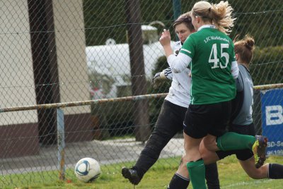 Foto des Albums: Damen: FC Vorwärts gegen FC Marktleuthen (1)