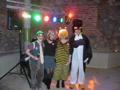Foto des Albums: 'Tierisch feiern' beim Schwof im Burghof