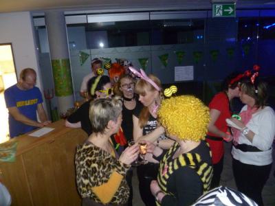 Foto des Albums: 'Tierisch feiern' beim Schwof im Burghof