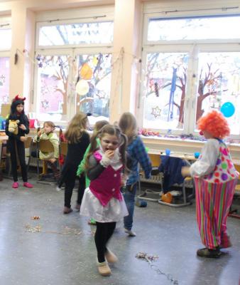 Tanzen und essen geht an Karneval auch! 