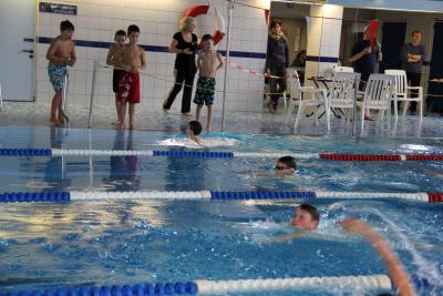 Vincent schwimmt zu seinem 3. Platz. 