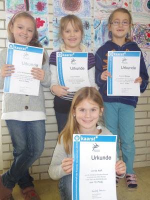 Wir haben im Wasser unser Bestes gegeben: Julia, Laura, Alyssa, Larissa! 