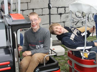 Foto des Albums: Schnappschüsse vom Kindertag 2013 an der Feuerwehr