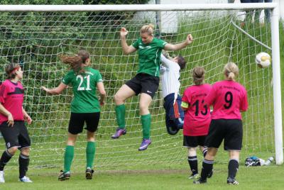 Foto des Albums: Entscheidungsspiel FC Vorwärts Damen - FC Marktleuthen (1)