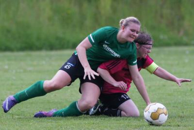 Foto des Albums: Entscheidungsspiel FC Vorwärts Damen - FC Marktleuthen (2)
