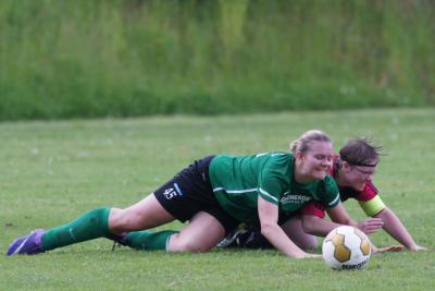 Foto des Albums: Entscheidungsspiel FC Vorwärts Damen - FC Marktleuthen (2)
