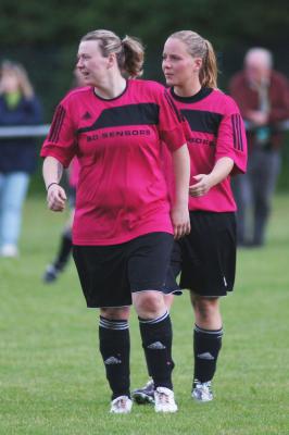 Foto des Albums: Entscheidungsspiel FC Vorwärts Damen - FC Marktleuthen (2)