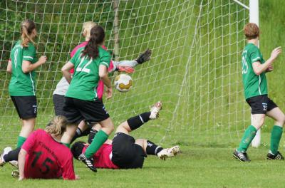 Foto des Albums: Entscheidungsspiel FC Vorwärts Damen - FC Marktleuthen (3)
