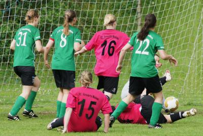 Foto des Albums: Entscheidungsspiel FC Vorwärts Damen - FC Marktleuthen (3)