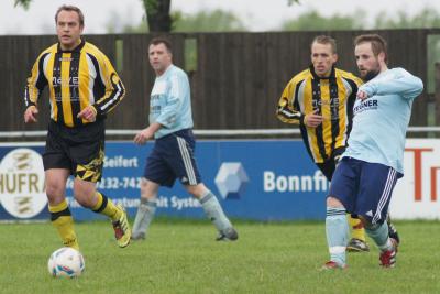 Foto des Albums: FC Vorwärts 2 - FC Schönwald (3)