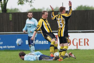 Foto des Albums: FC Vorwärts 2 - FC Schönwald (3)