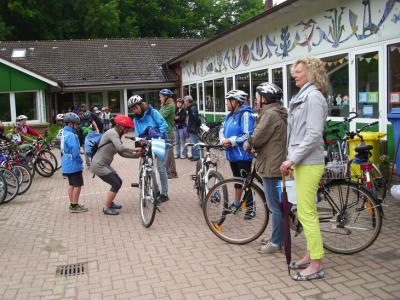 Foto des Albums: Fahrradprüfung Klasse 3 (14.06.2013)