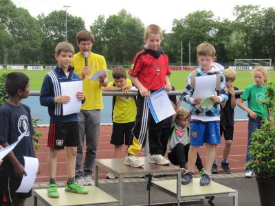 Tom holt Platz 3 beim Schlagballweitwurf! 