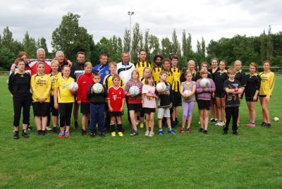 Foto des Albums: Bundestrainer leitet Faustballtraining