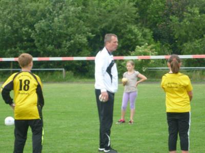Foto des Albums: Bundestrainer leitet Faustballtraining