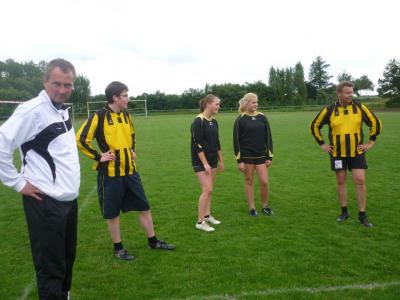 Foto des Albums: Bundestrainer leitet Faustballtraining